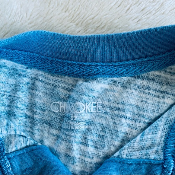 Cherokee Long Sleeve in Light Blue - Picture 3 of 4